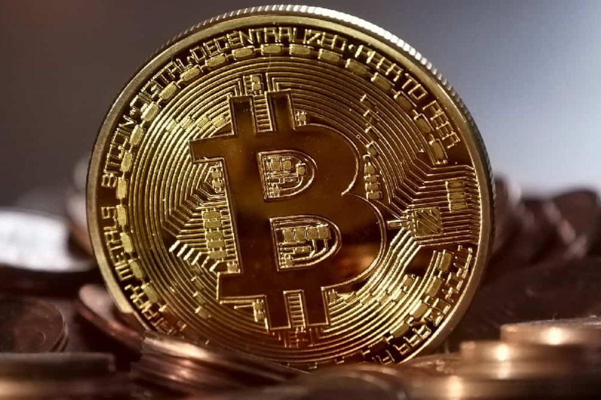 El Bitcoin, este lunes 4 de marzo, alcanzó y superó su récord histórico: ahora cuesta 68.000 dólares, 270 millones de pesos. Experto habló de la situación.