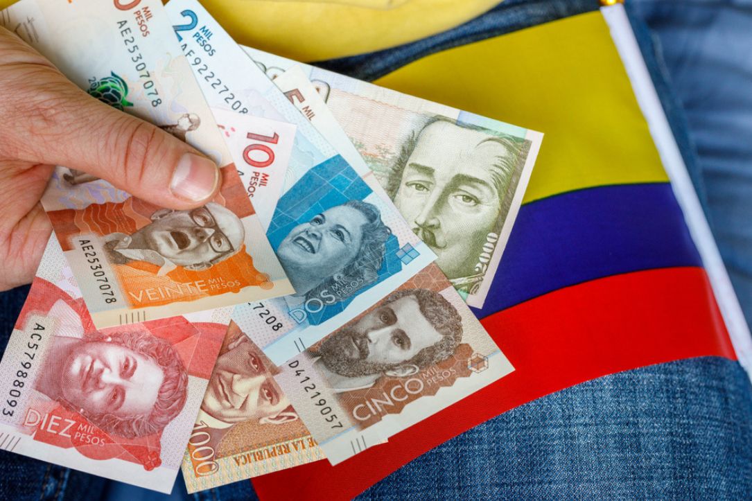 Gobierno Petro confirma que radicará ley para ampliar cupo de deuda de Colombia