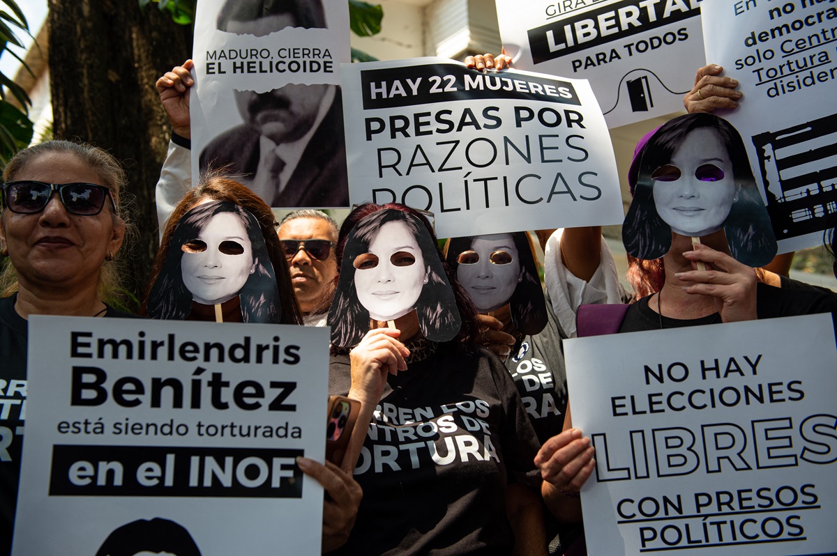 Defensora de DD. HH. cumple en Venezuela un mes incomunicada y sin abogados