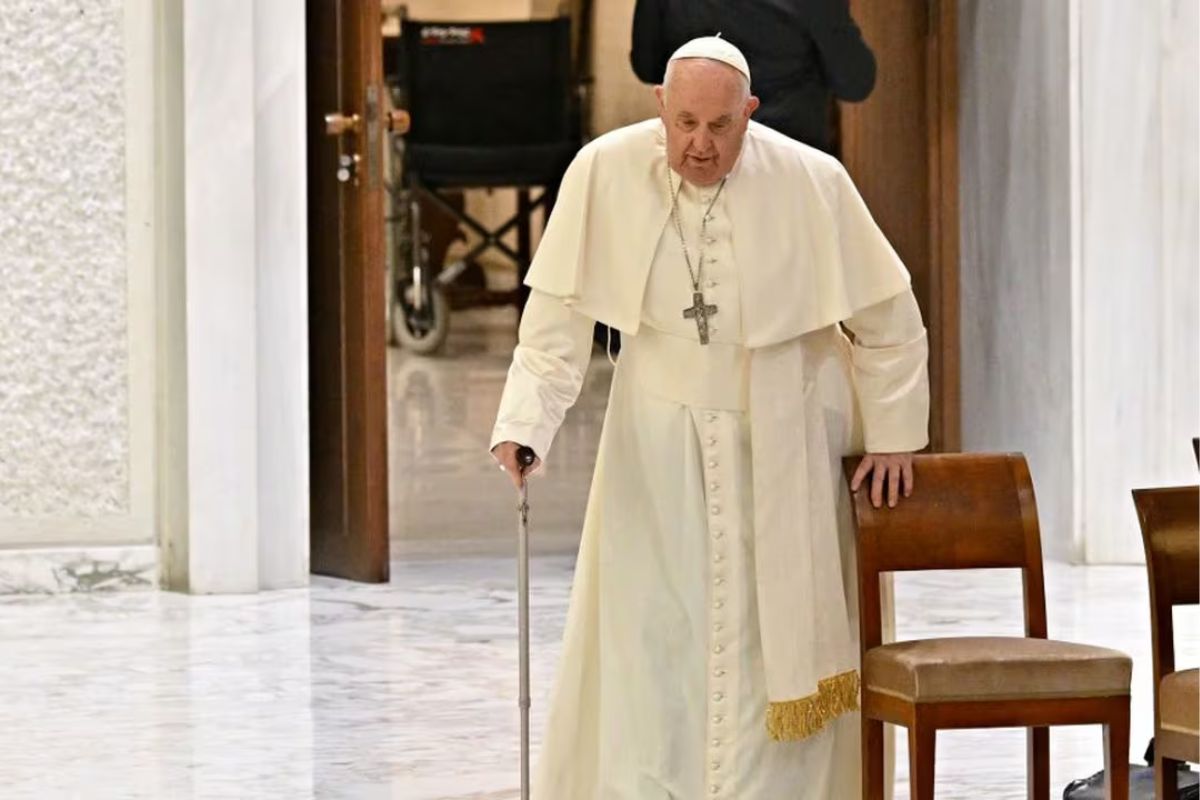Indignación en Ucrania por invitación del papa Francisco a izar "una bandera blanca"