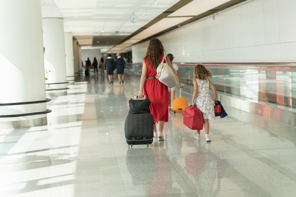 Requisitos para viajar a extranjero con menores de edad desde Colombia