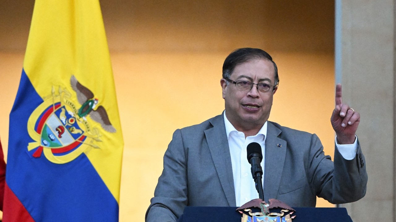 Por qué Petro quiere hacer una asamblea nacional constituyente en Colombia.