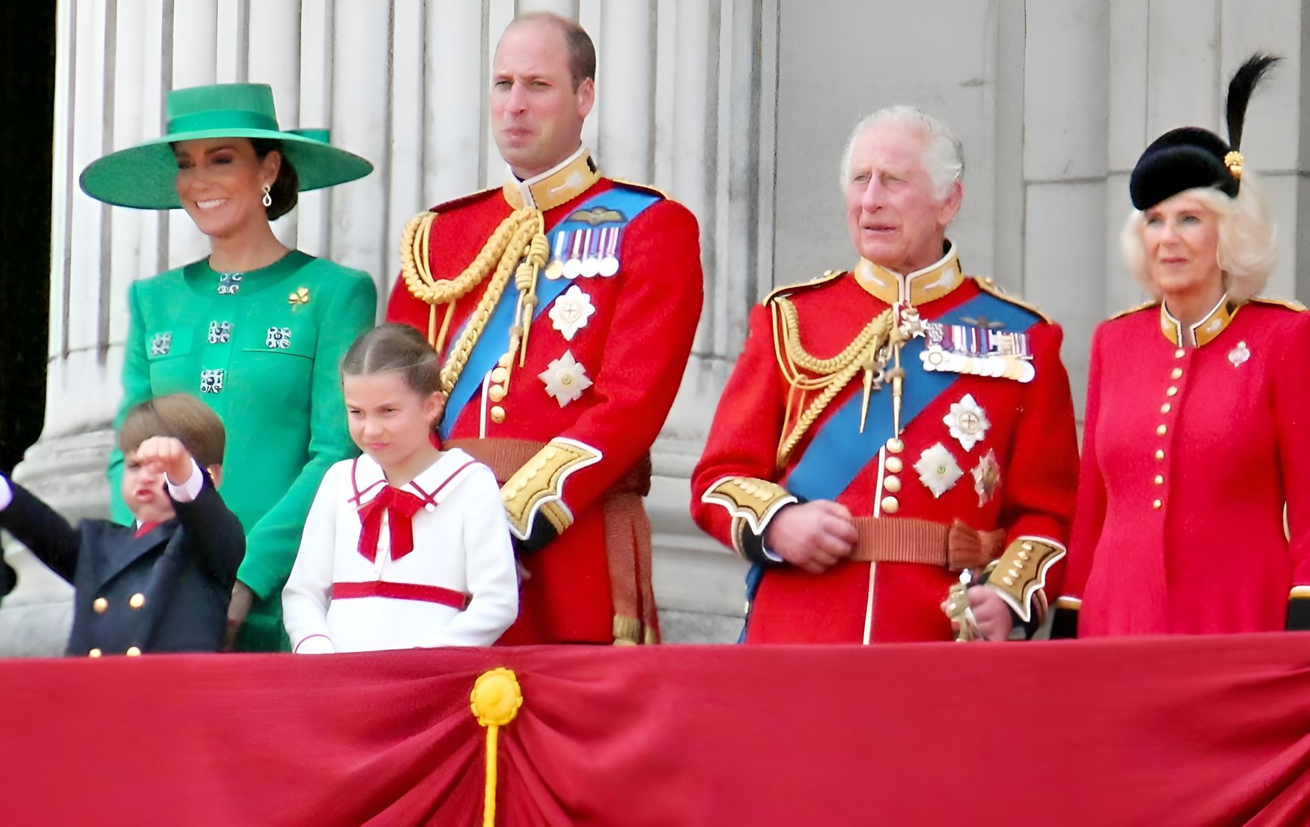 Princesa de Gales y Carlo III padecen de cáncer en la realeza británica.