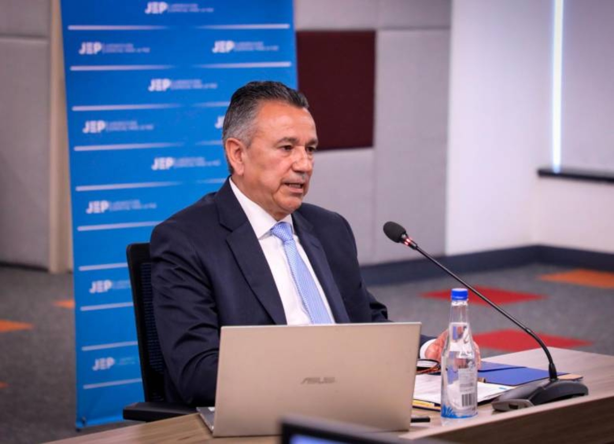 General (r) Santoyo, exjefe de seguridad de Uribe, podría ser expulsado de la JEP tras no  aportar verdad en audiencia
