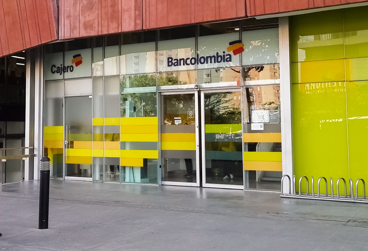 Bancolombia, en nota sobre bancos que atenderán el sábado de Semana Santa