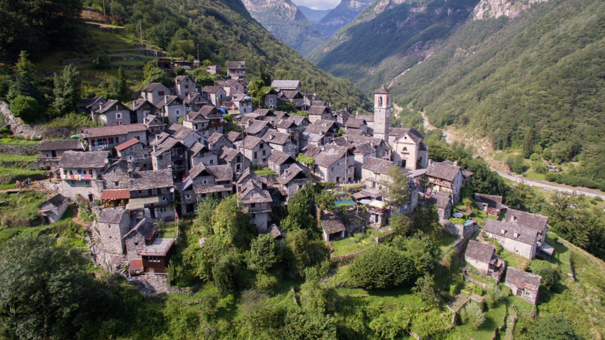 Pueblo Albinen, en Suiza, paga hasta 70.000 dólares por irse a vivir allá: detalles