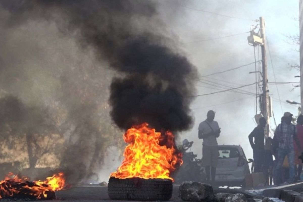 Grupo armado atacó Palacio Nacional de Haití; informes dicen que hay 5 heridos