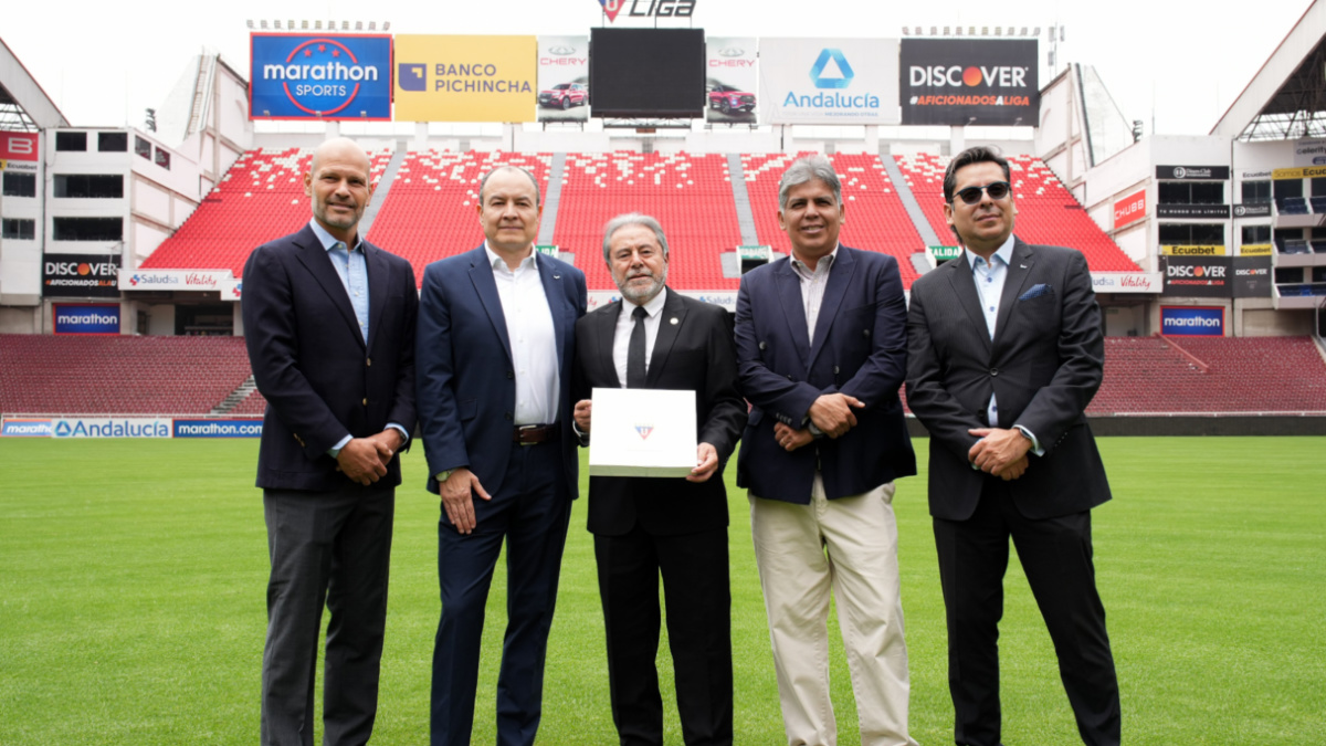 Liga de Quito hizo oficial el patrocinio de Terrawind, empresa que también patrocina a Millonarios FC.