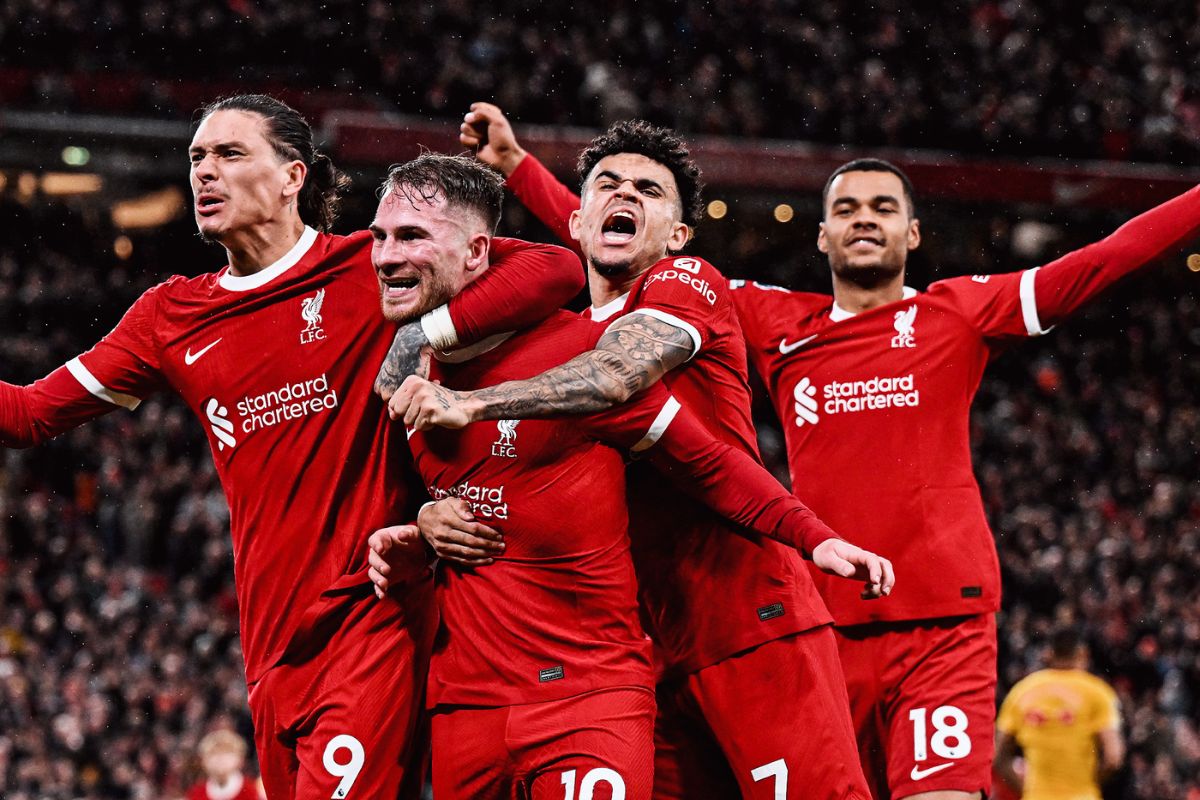 Liverpool ganó 3-1 a Sheffield United y se afianza en el primer lugar de la Premier League.