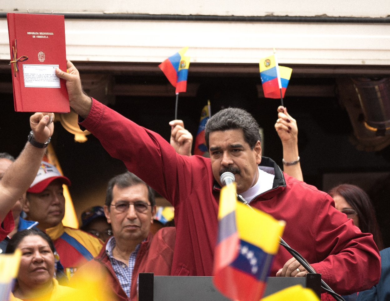 Nicolás Maduro pagará una millonada para reactivar gasoducto y exportar gas a Colombia