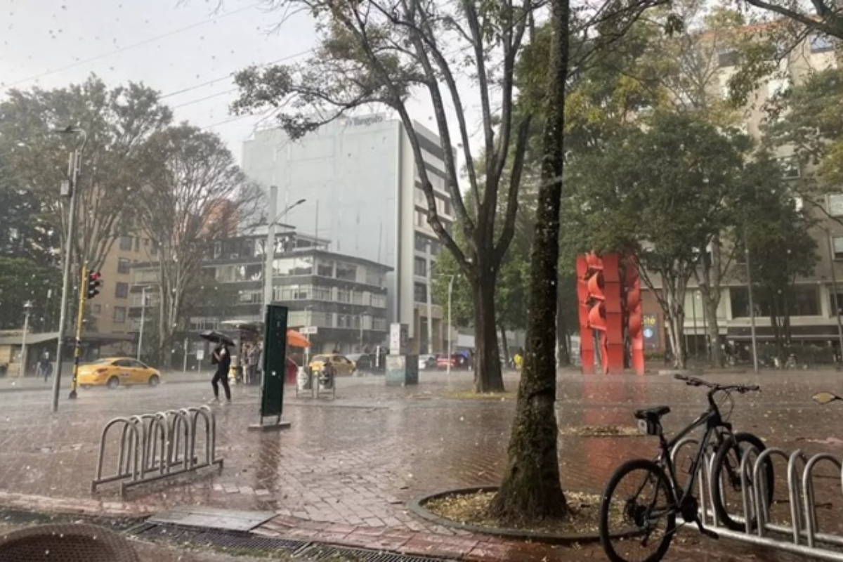 Cayó segundo aguacero en Bogotá hoy: las lluvias se dieron en diferentes zonas de la ciudad e hizo emocionar a muchos de los ciudadanos. 