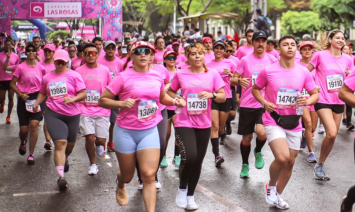 Carrera de las Rosas, que llega a Bogotá con noble causa social contra cáncer de seno