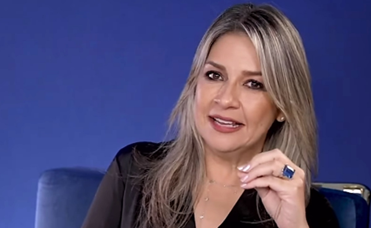 Vicky Dávila, que se burla de "conejo de Petro" a senadores liberales en reforma pensional