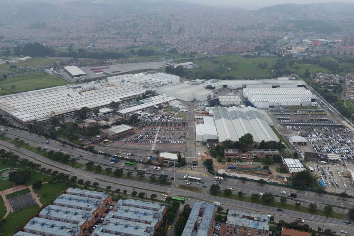 Dicen qué pasará con el lote de General Motors en Bogotá; alcanza para construir un barrio. La empresa indicó que "puede ser una buena solución". 