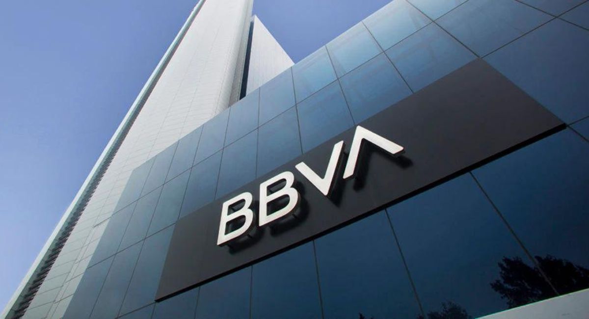 BBVA y Banco Sabadell exploran nueva fusión: ¿qué significa para el sector bancario?