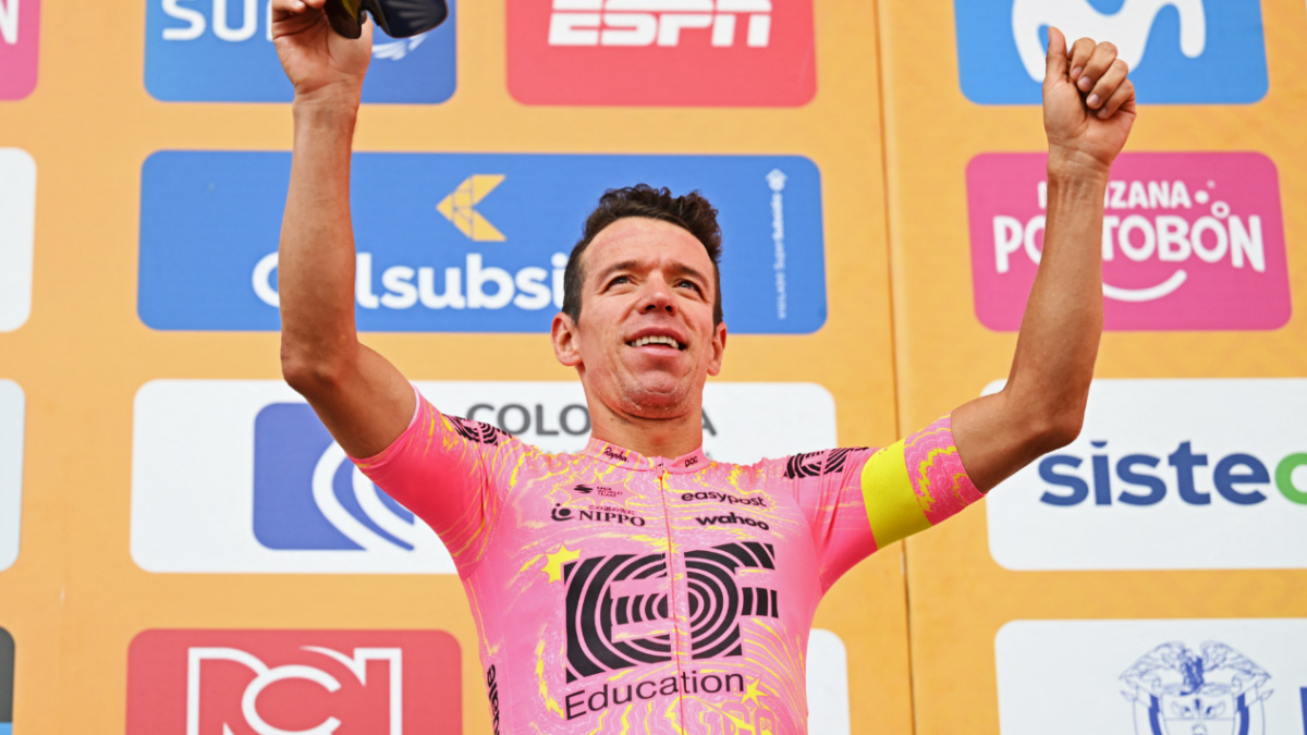 Rigoberto Urán va a transmitir el Giro de Italia 2024 en el Canal RCN junto a mario Sábato.