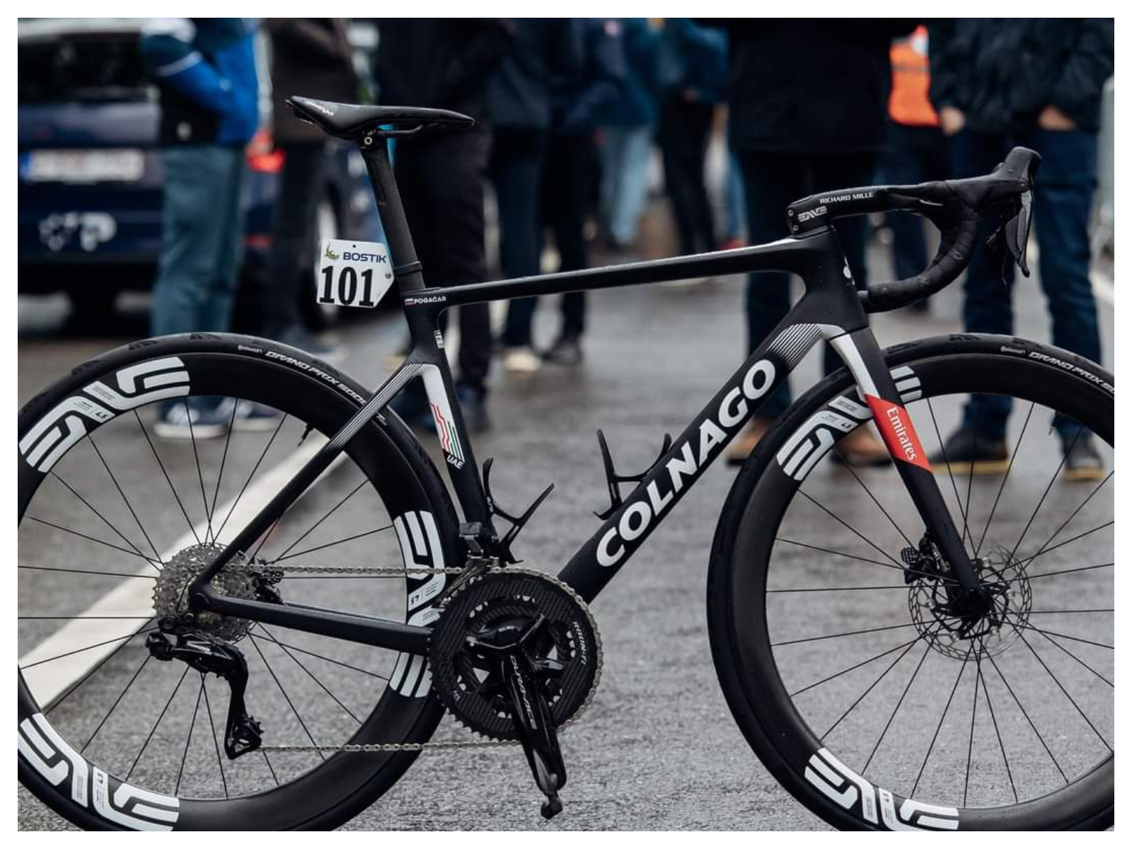 La bicicleta de Tadej Pogacar del Giro de Italia 2024 puede ser suya 