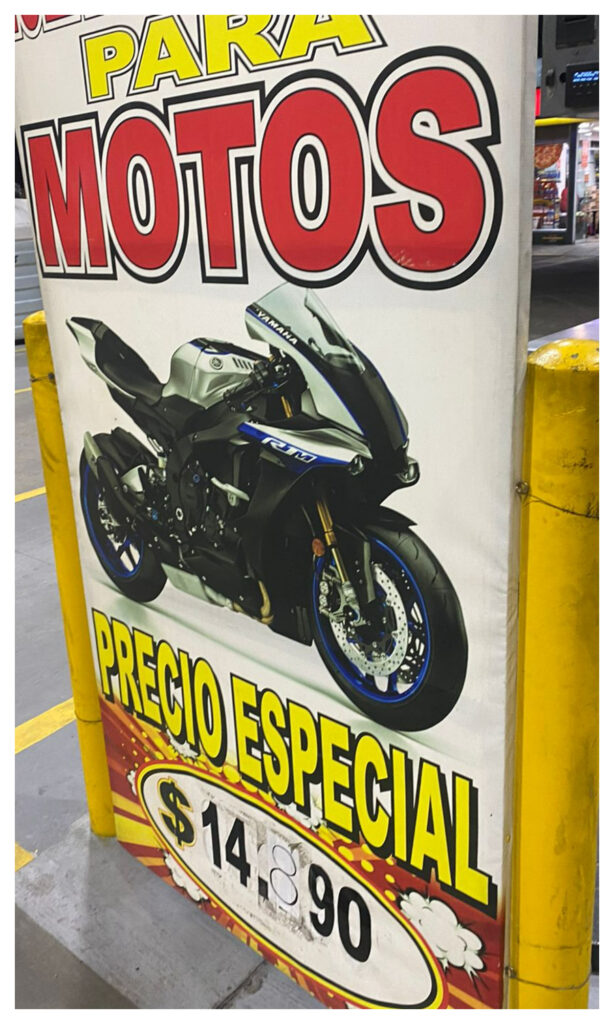 Estación de gasolina con precio para motos en 14.890 pesos/Foto: Pulzo.