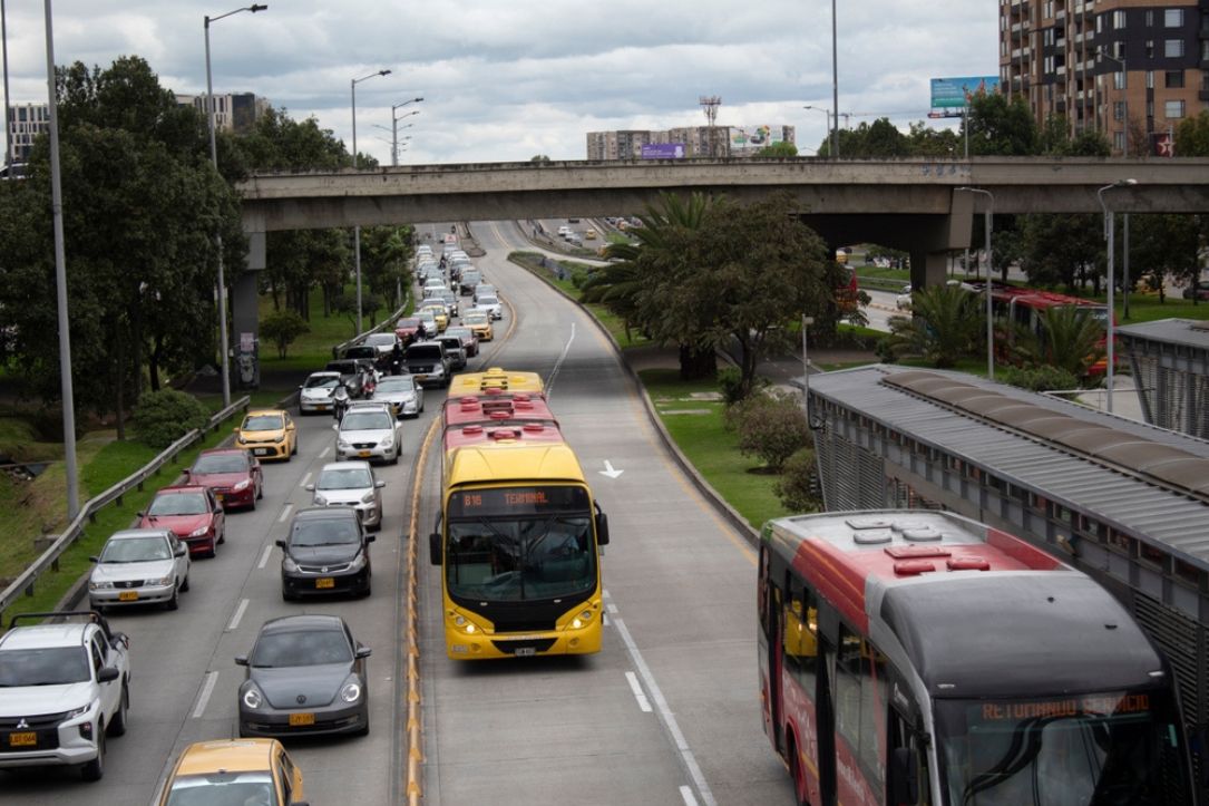 Debate sobre carros híbridos y el pico y placa revive en el Concejo de Bogotá