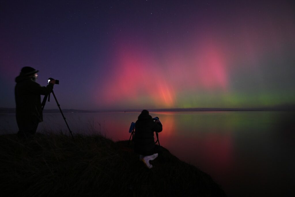 En Argentina y Chile se vieron auroras boreales gracias a una tormenta solar / AFP