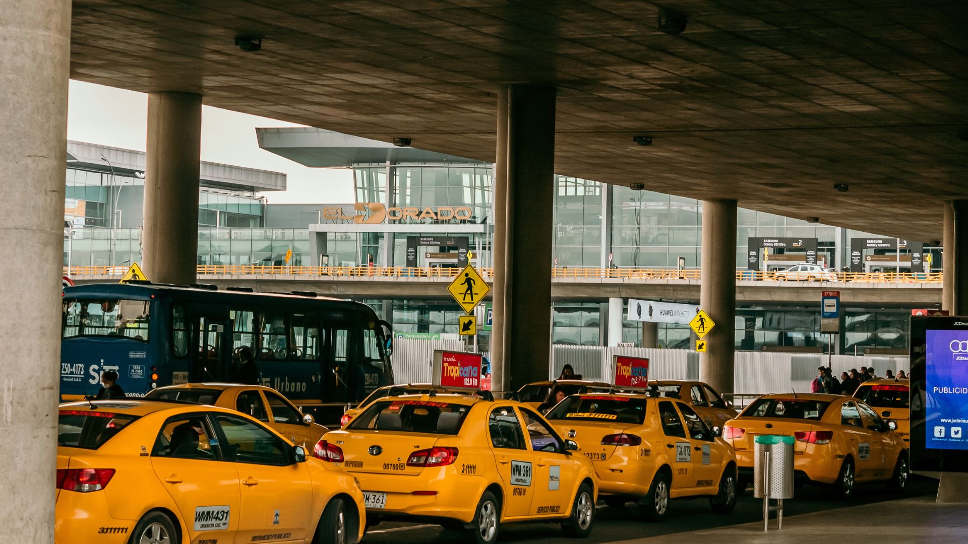 Taxistas en Colombia: ¿Por qué hicieron paro y qué le exigen al Gobierno Petro?