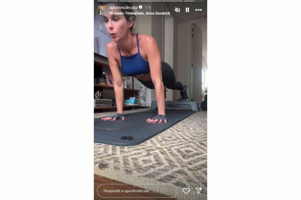 Catalina Gómez, presentadora de 'Día a día', mostró por qué sus brazos son así / captura de pantalla instagram @apuntesdecata