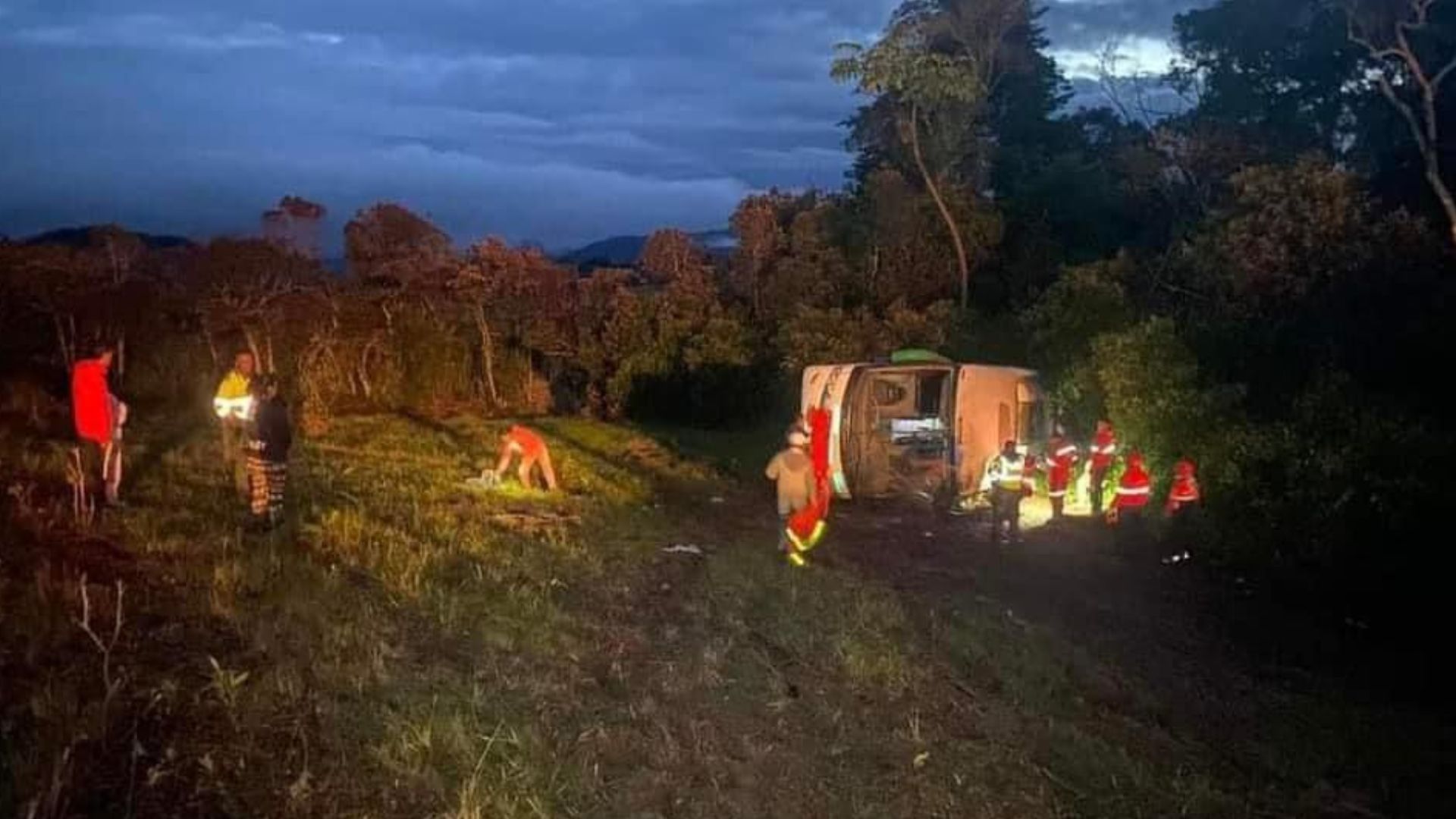 Accidente de tránsito de bus en Boyacá, vía Bogotá a Bucaramanga, dejó 4 muertos