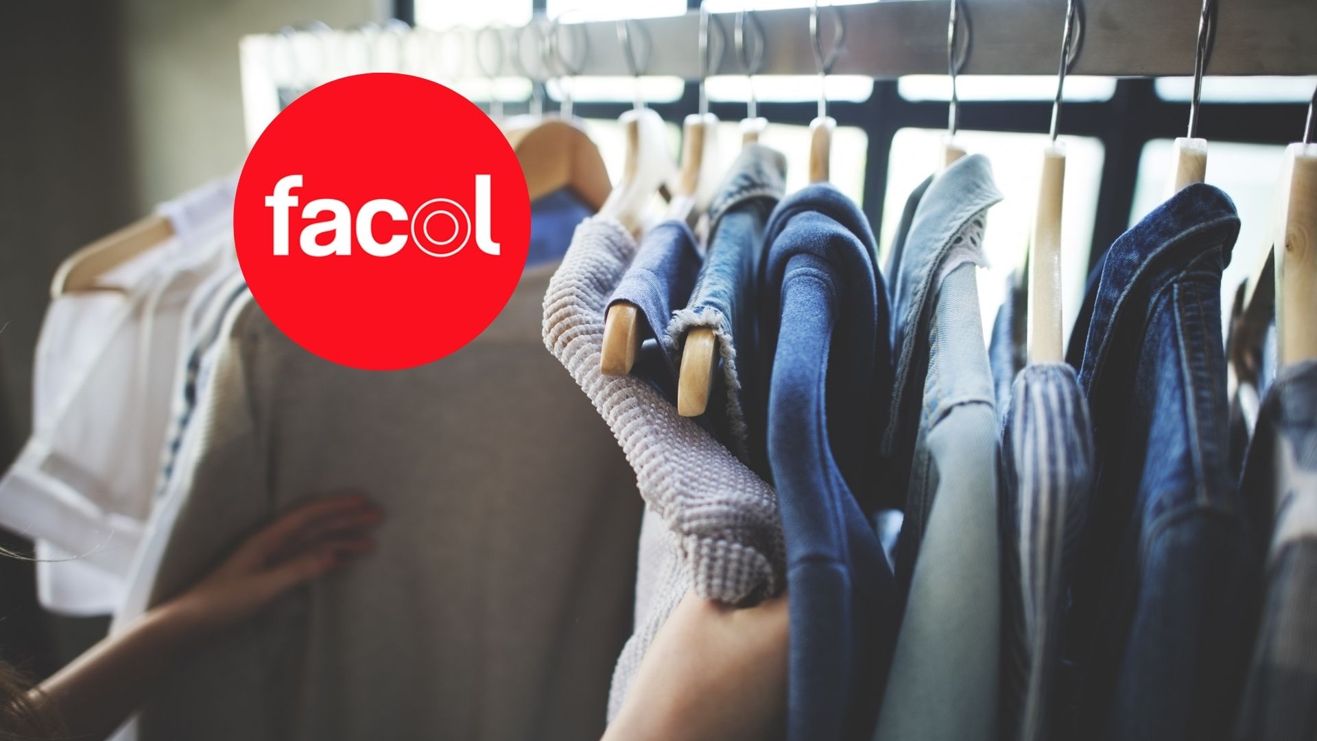 Facol aún tiene un 'outlet' secreto cerca a Bogotá y vende ropa con descuentos