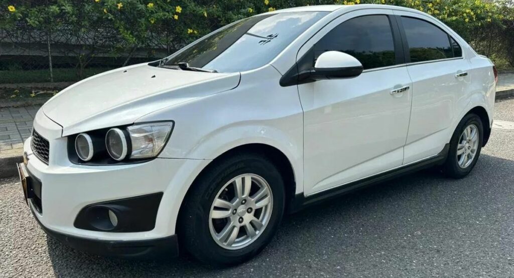 Chevrolet Sonic / Tucarro.com