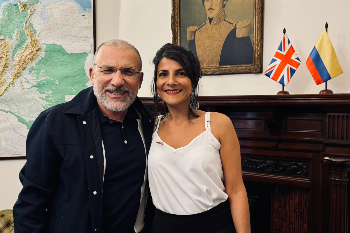 Irene Vélez asumió puestazo que le dio Gustavo Petro y trabajará muy de la mano con Roy Barreras. Será nueva cónsul de Colombia en Londres. 