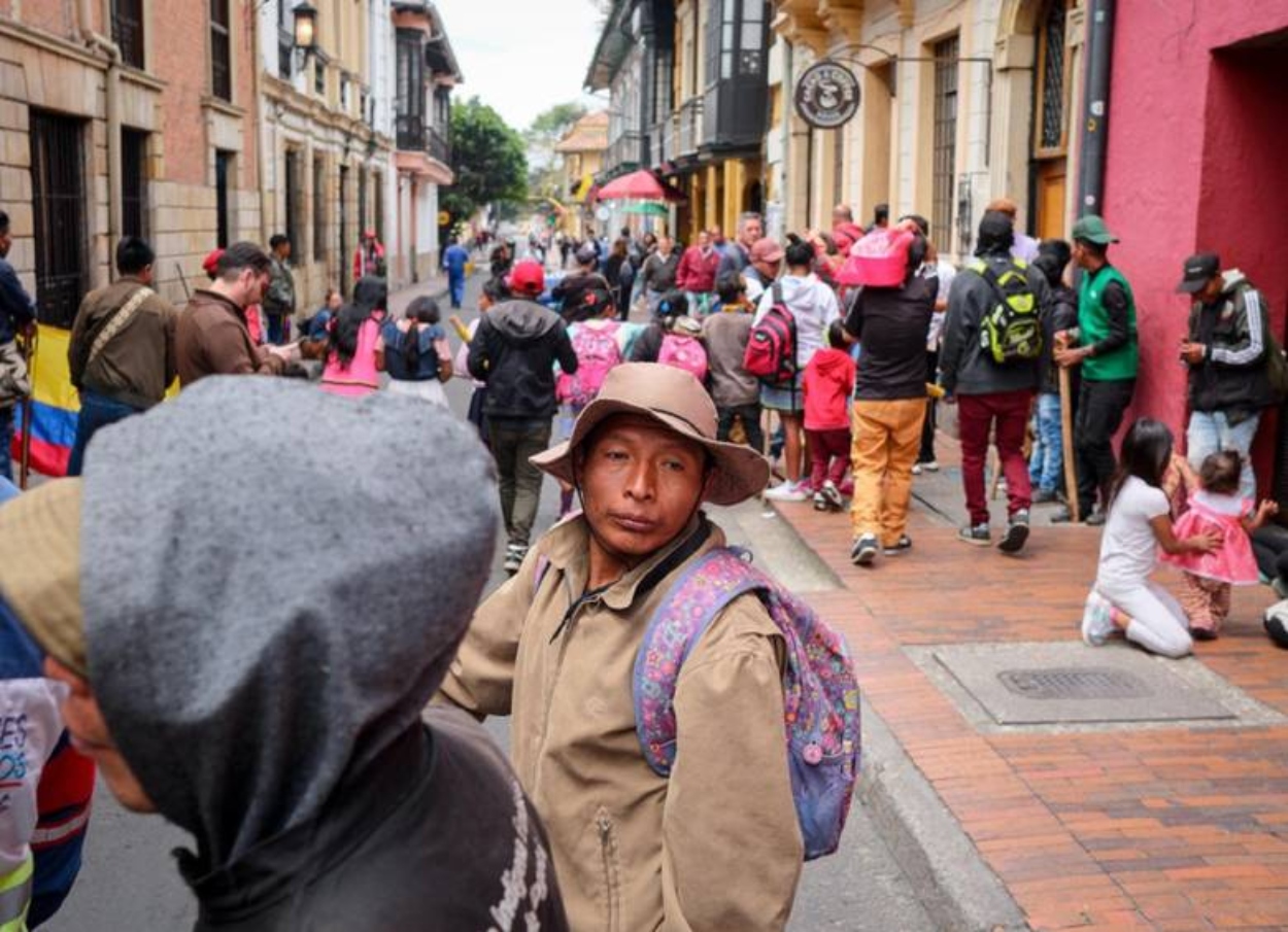 Indígenas suspenden bloqueos en Bogotá tras acuerdo con la Alcaldía de atención prioritaria de salud con enfoque étnico