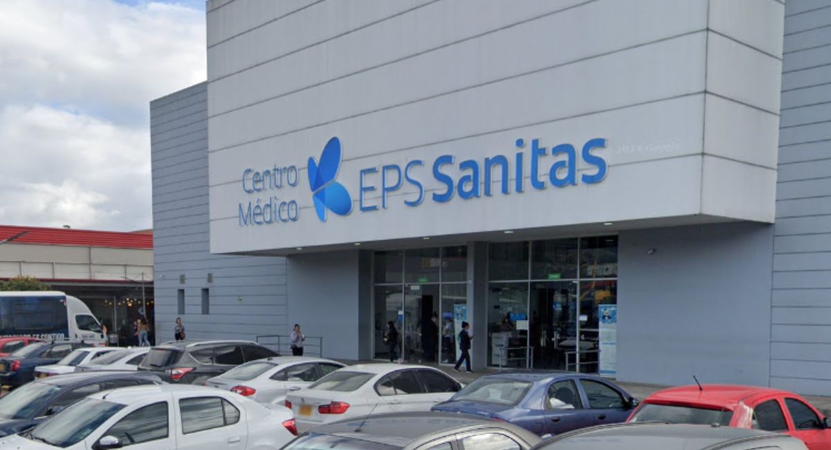 EPS Sanitas niega su liquidación en Colombia y aclara que seguirá operando, ofreciendo planes complementarios y otros servicios.