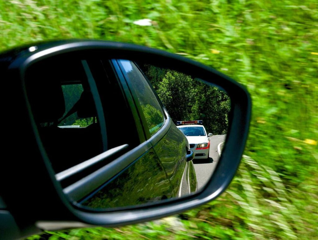 Así se debe ver en espejo retrovisor de la derecha./ Pixabay