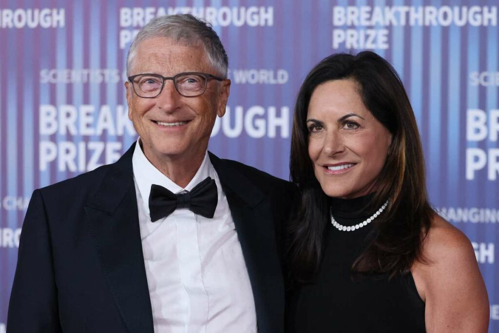 Bill Gates y Paula Hurd, novia del dueÃ±o de Microsoft./ AFP
