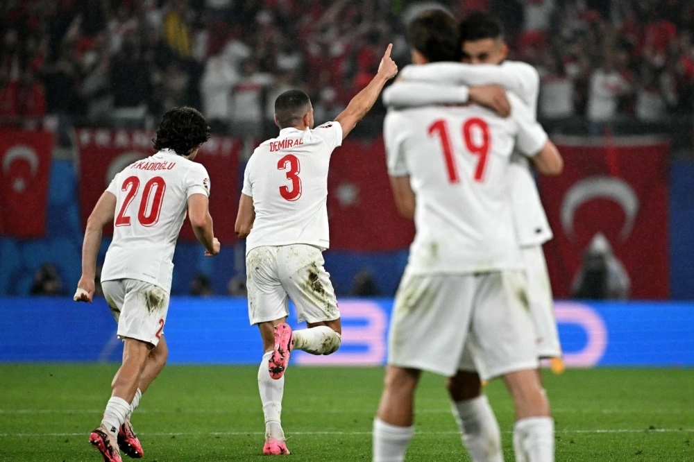 Turquía completó los cuartos de final de la Eurocopa: venció 2-1 a Austria y clasificó