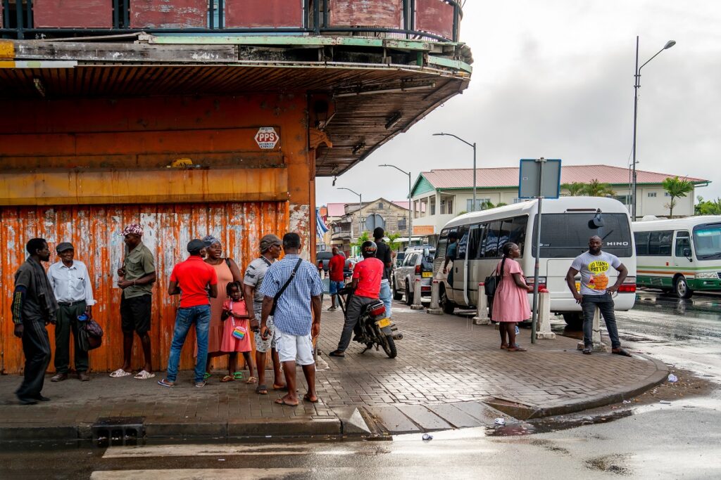 Habitantes de Surinam / Shutterstock