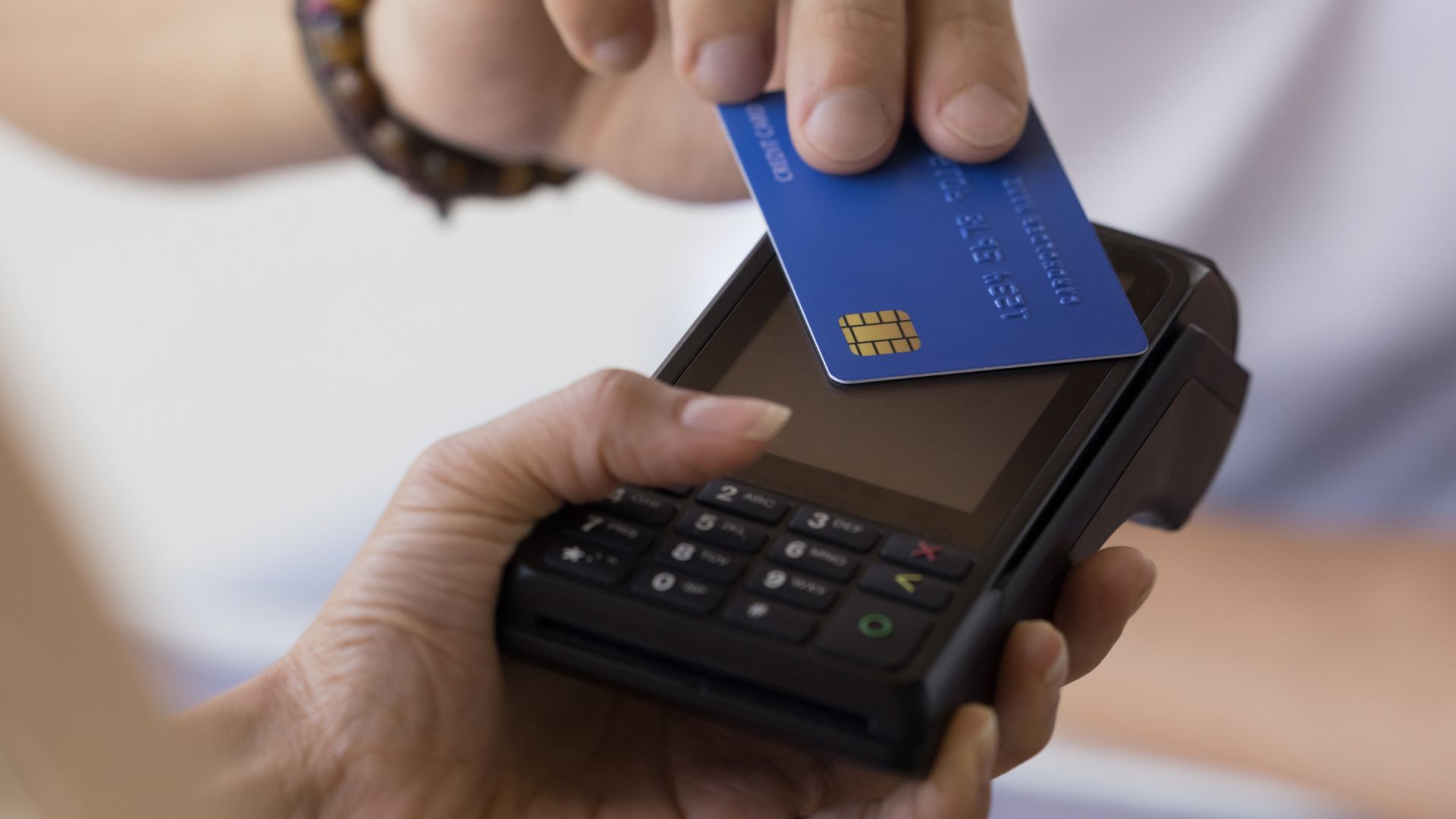 Tarjetas de crédito en Colombia se acabarían por billeteras digitales como Nequi