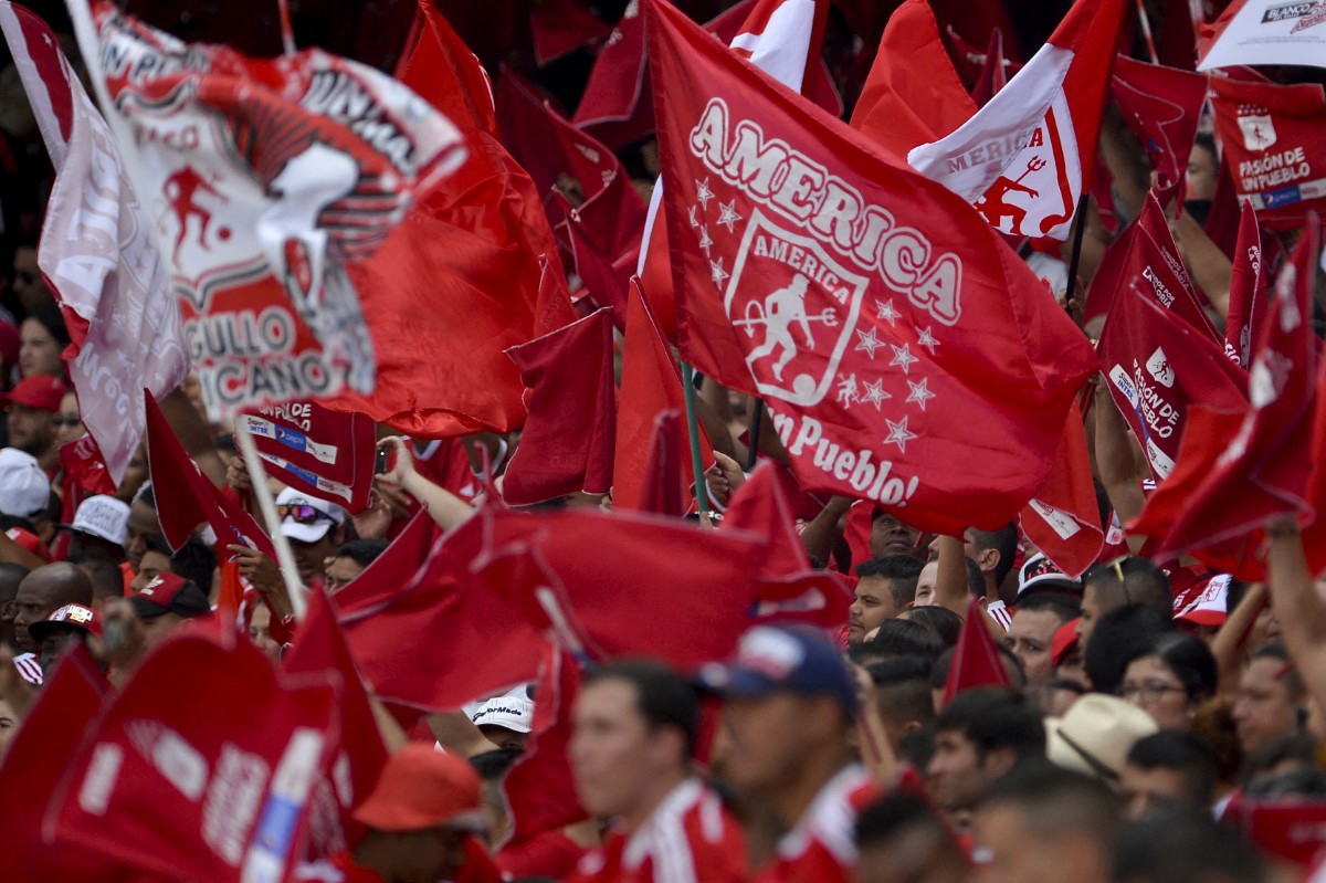 Hinchas de América de Cali, en nota sobre cuánto valen los abonos