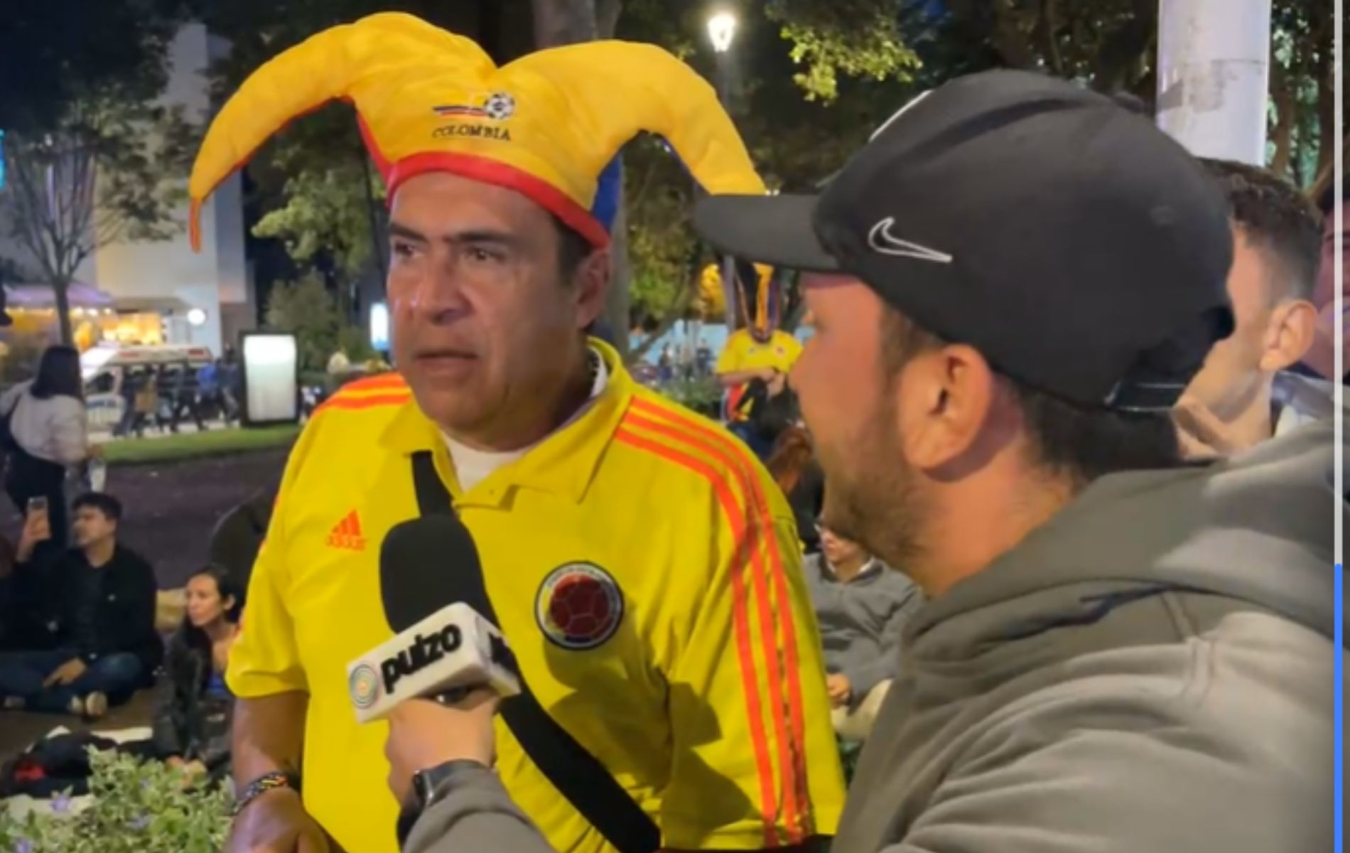 Himno Nacional retumbó en Parque de la 93 en partido Colombia vs. Uruguay