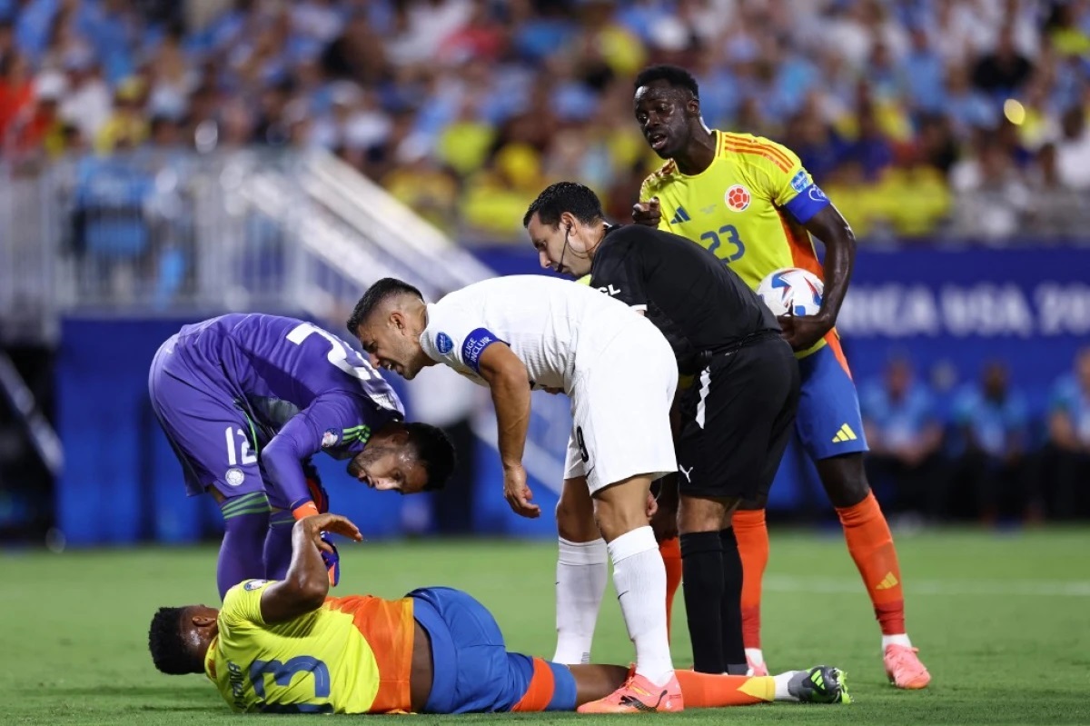 Yerry Mina y Luis Suárez se dijeron de todo: fuerte cruce en Colombia vs Uruguay