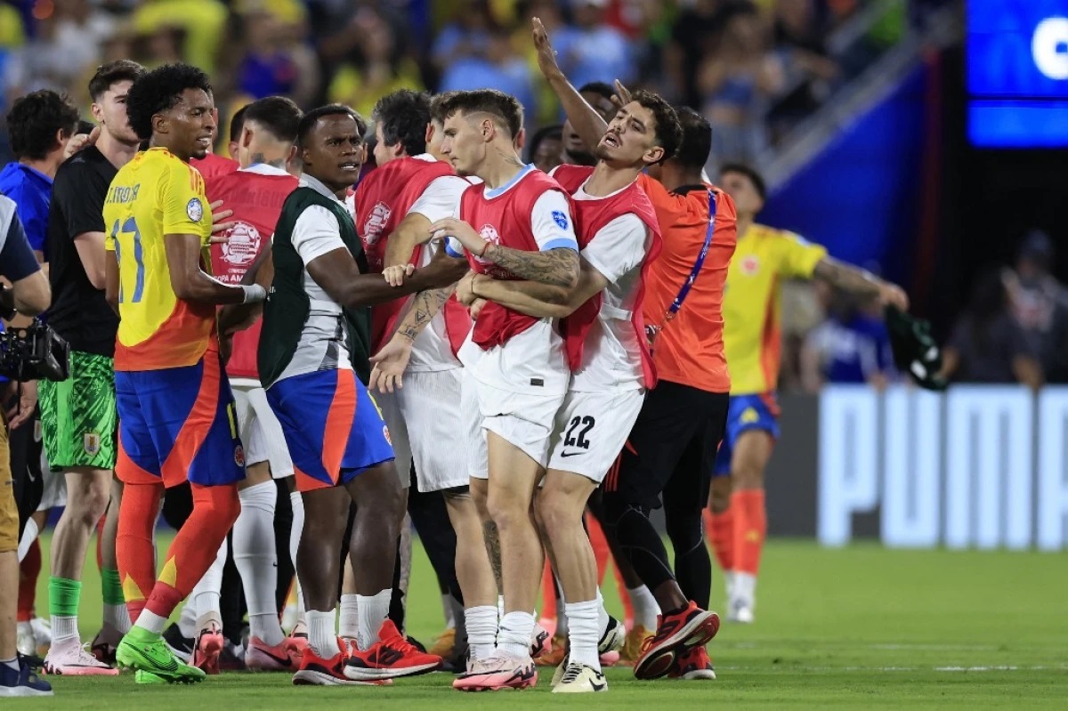 ¿Por qué comenzó la pelea entre jugadores de Uruguay y Colombia? Revelador video