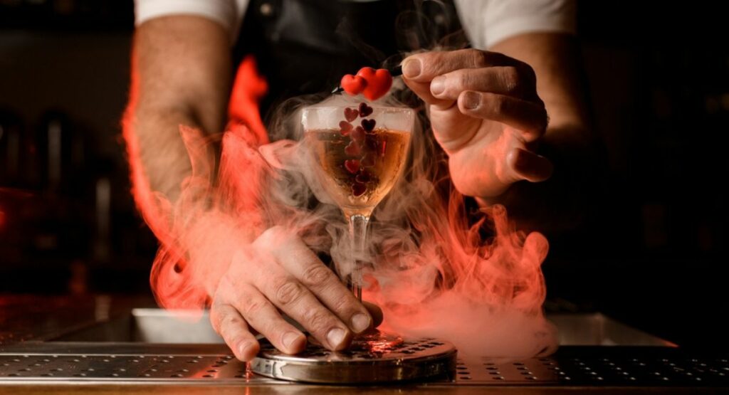 Bartender en Estados Unidos / Shutterstock