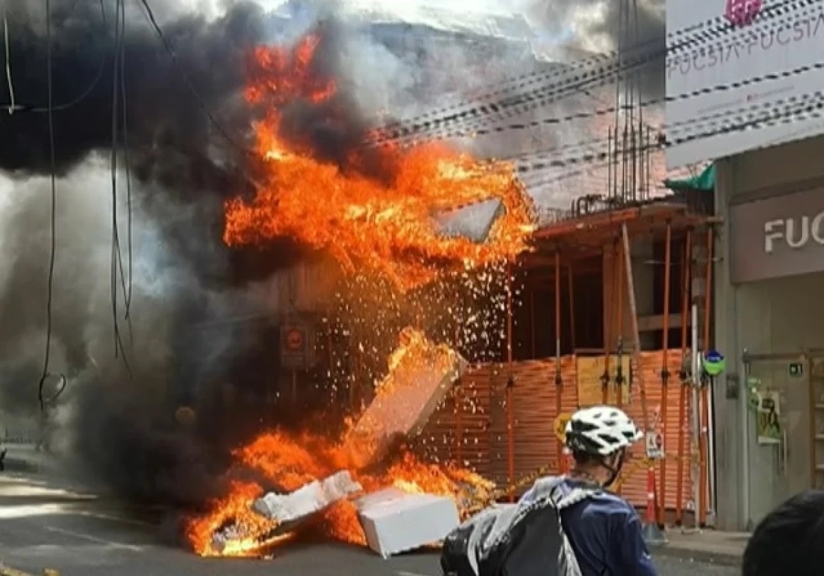 Incendio en Itagüi empezó por un icopor, tres personas están heridas