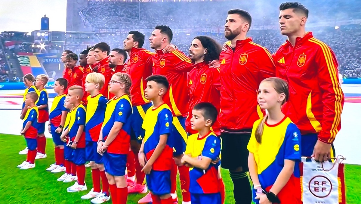 Final de Eurocopa: niños lucieron colores de Colombia antes de Copa América