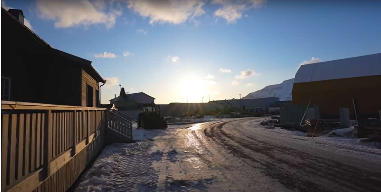 Foto de Svalbard, en nota de dónde dura más el día en el mundo y así se puede llegar desde Colombia, con ruta
