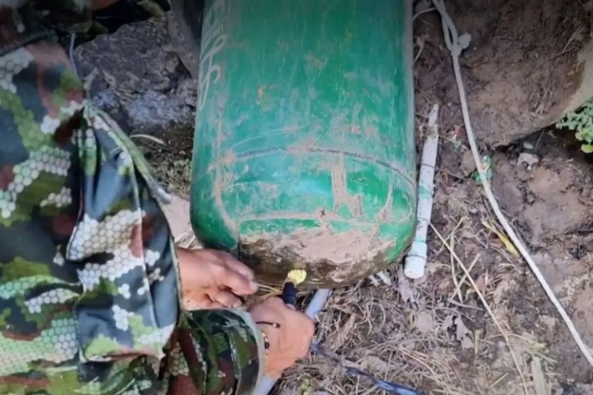 Uniformados del Ejército desactivan un cilindro bomba en Piendamó, Cauca