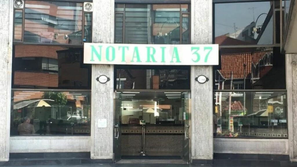 Notaría 37 / Página Notaría 37