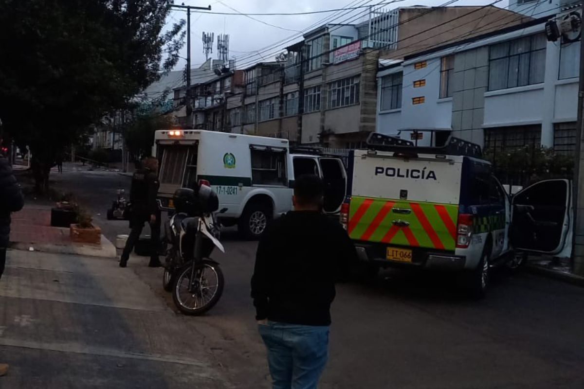 Cerca al Concejo de Bogotá acordonaron por la posible presencia de explosivos.