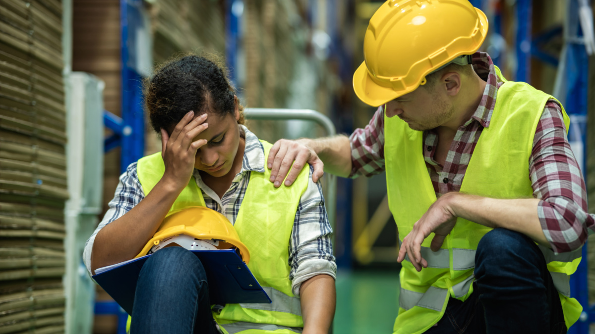 Trabajadores en Colombia están sufriendo muchos accidentes laborales.