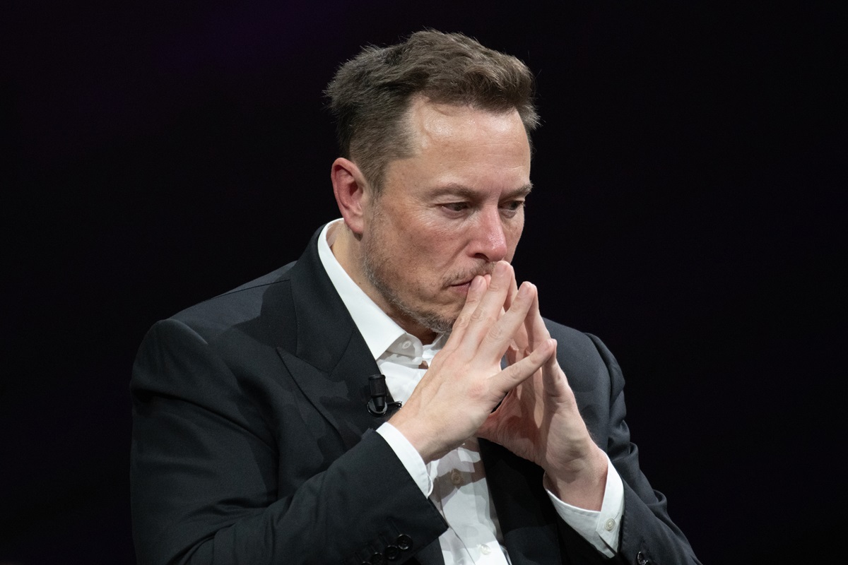 Elon Musk demanda a empresas que anunciaban en X por pérdidas millonarias